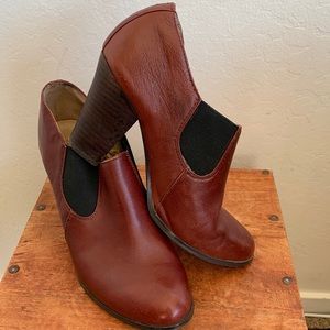 Arno Cooperatives Italian designer leather shoes, size 7